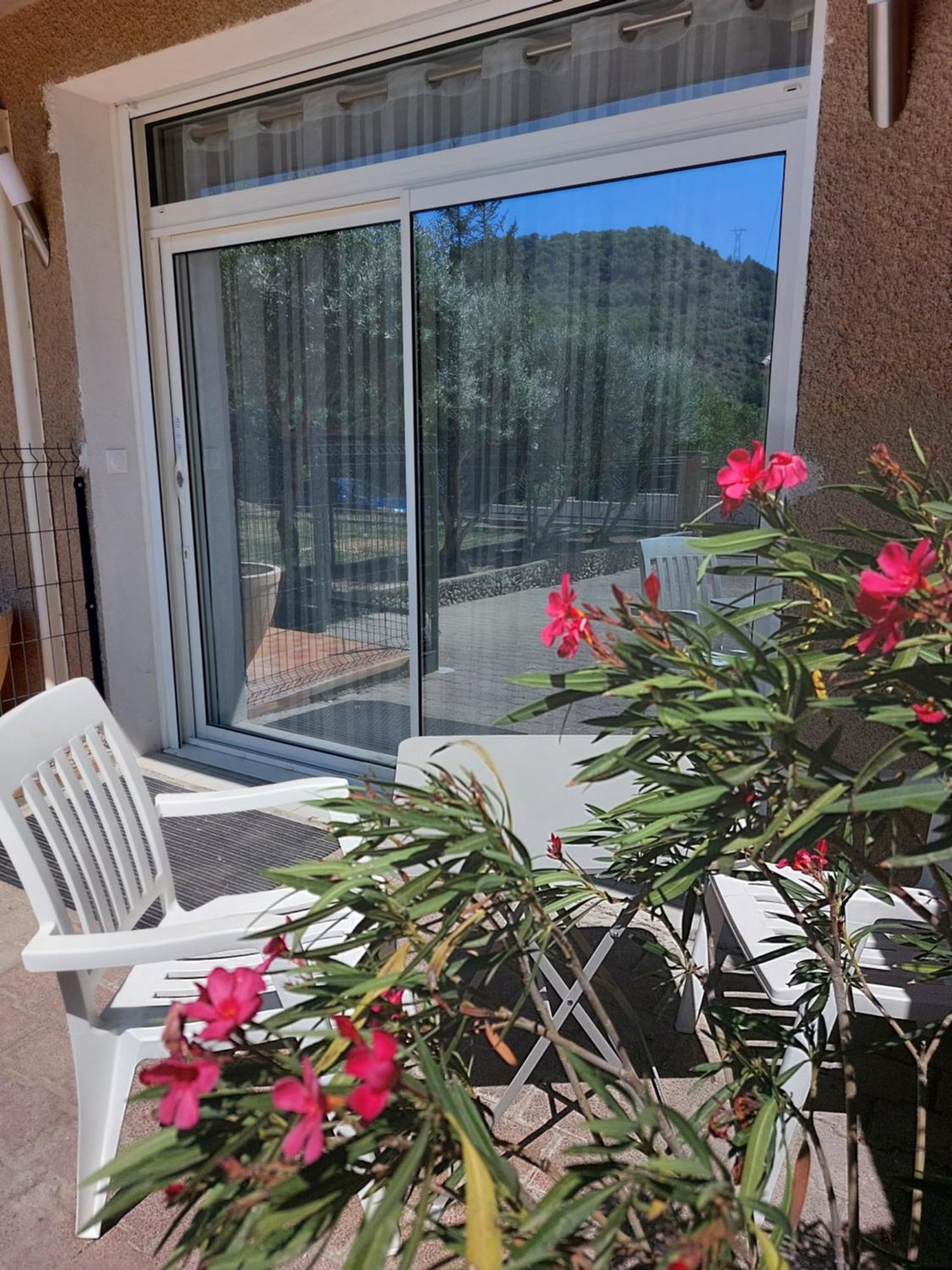Souvenirs De Provence, Charmant Appartement Neuf 3 Etoiles Digne-les-Bains Esterno foto